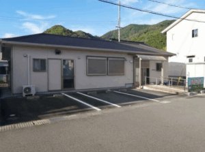 河東小学校前平屋建